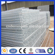 PVC coated curved wire mesh fence panel